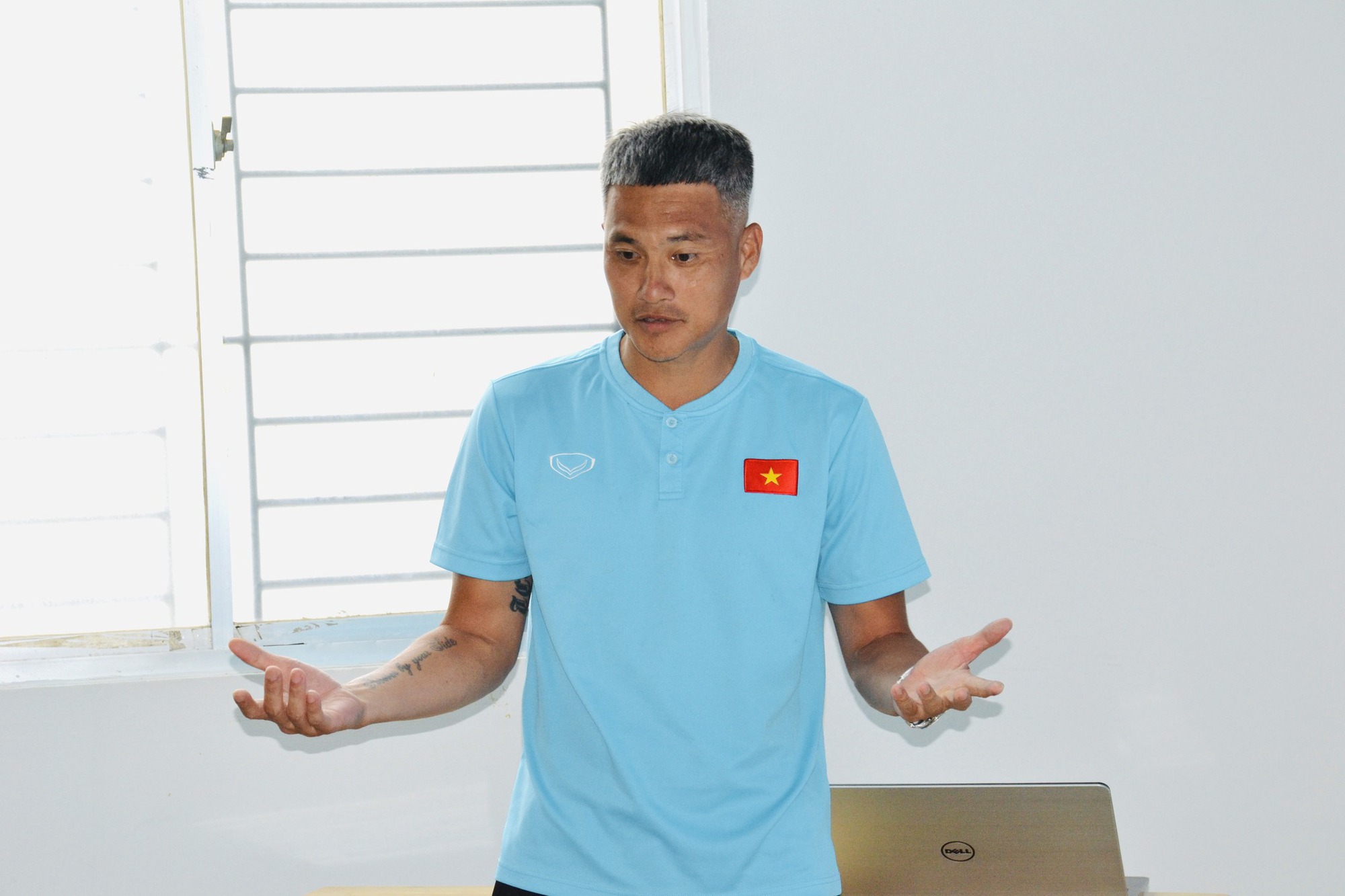 Lý do vì sao Công Vinh ra nông nỗi này? Hóa ra tất cả là do 1 tay vợ ca sĩ Thủy Tiên!