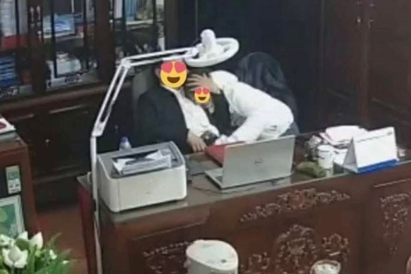 Căng: Vụ c:li:p người đàn ông thân mật với nhiều phụ nữ có dấu hiệu của nhiều tộ:i phạ:m khác nhau, luật sư vào cuộc