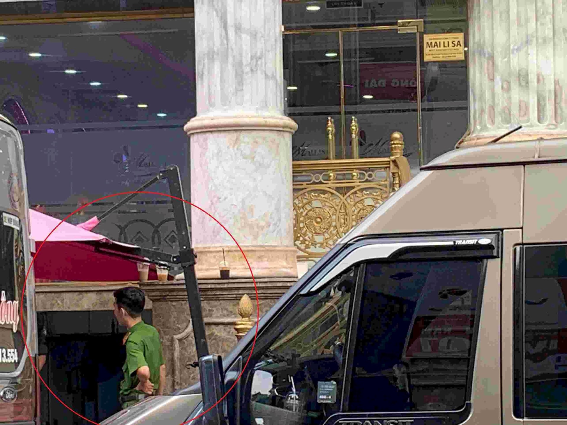 Công an xuất hiện tại tòa nhà thẩm mỹ viện Mailisa ở TPHCM: Doanh nhân Mailisa được gọi tên nhiều nhất lúc này!