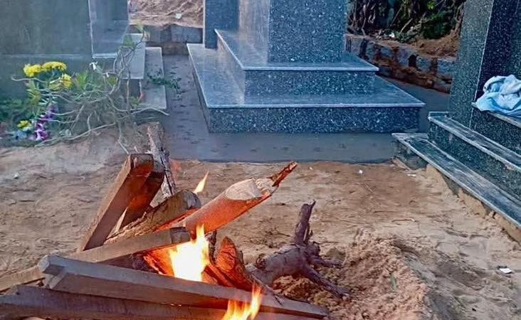 Gia đình Thương Tín từ chối thành ý muốn xây mộ của ca sĩ Đan Kim, nữ ca sĩ buồn bã: ‘Không phải lòng tốt nào cũng được nhận’