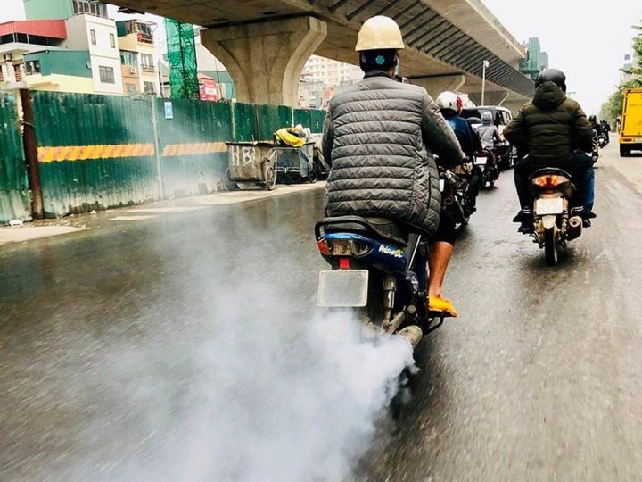Chuyên gia nêu rõ: ‘Nên cấm ngay phương tiện chạy xăng ở quy mô lớn’