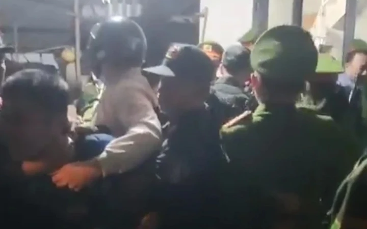 Nóng : Bắ:t gia.m người nhận gần 500 triệu đồng tiền chuyển nhầm nhưng không chịu trả dù nhiều lần được vận động và thuyết phục: Định ôm trọn nhưng không trôi đâu