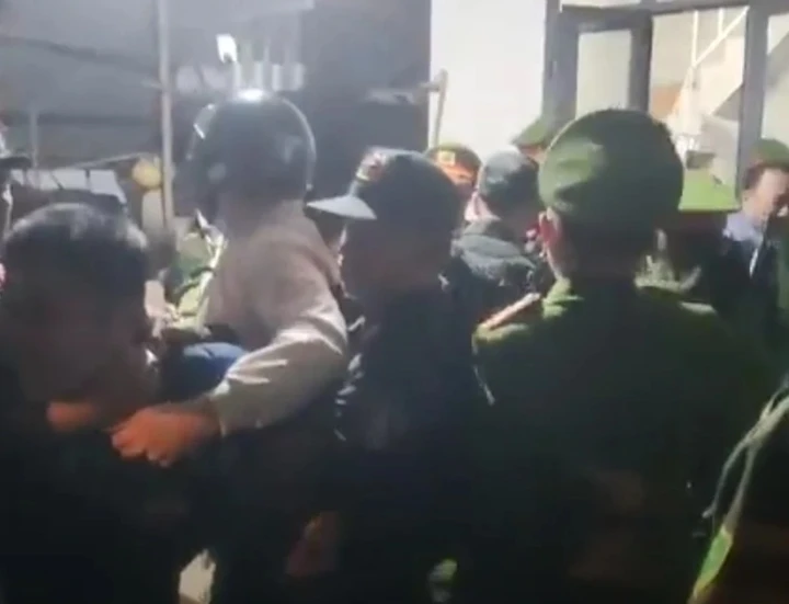 Nóng : Bắ:t gia.m người nhận gần 500 triệu đồng tiền chuyển nhầm nhưng không chịu trả dù nhiều lần được vận động và thuyết phục: Định ôm trọn nhưng không trôi đâu